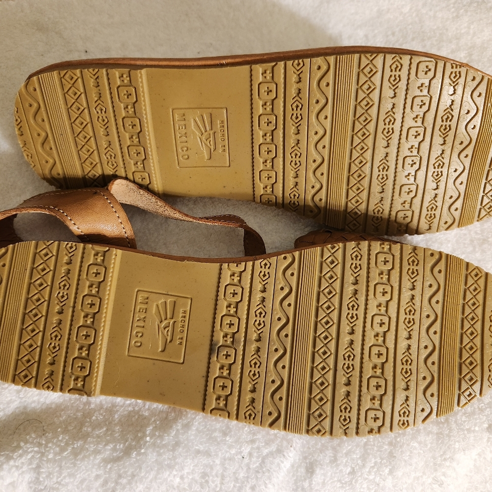 Shoes - Picture 4 of 5